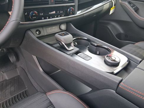 New 2026 Nissan Rogue SV AWD/4WD image 17