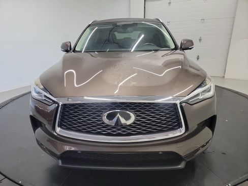 Used 2019 INFINITI QX50 Essential w/ Premium Heat Package AWD/4WD image 2