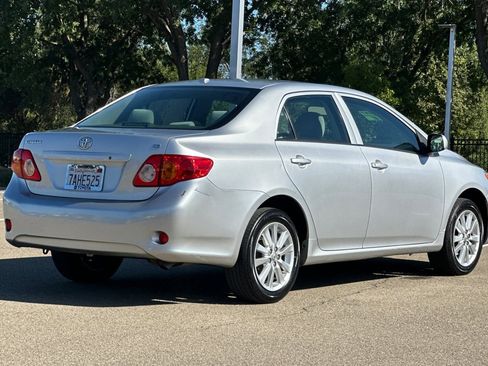 Used 2009 Toyota Corolla LE FWD image 4