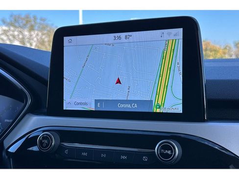 Used 2021 Ford Escape Titanium image 45