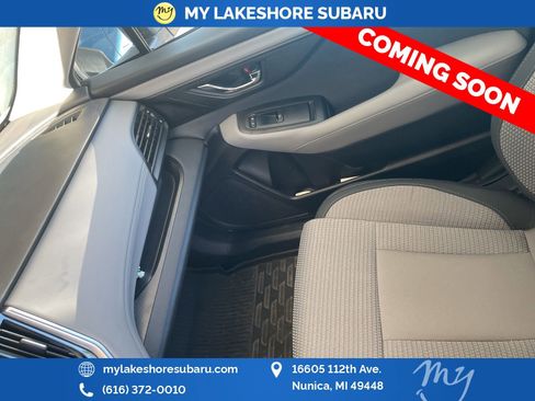 Used 2025 Subaru Outback Premium w/ Popular Package #1A image 9