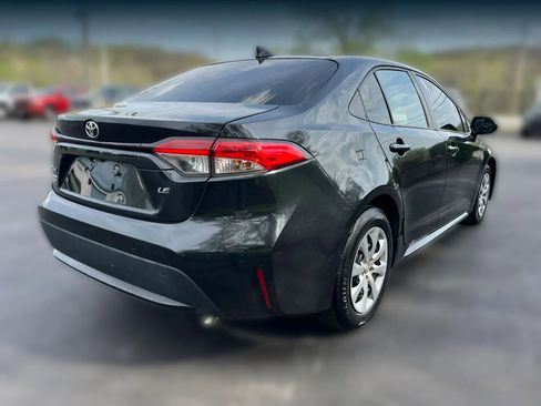 Used 2020 Toyota Corolla LE image 4