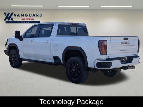 Used 2024 GMC Sierra 2500 AT4 w/ AT4 Premium Plus Package image 5