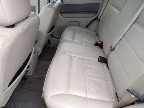 Used 2009 Ford Escape XLT image 5
