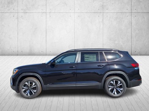 New 2026 Volkswagen Atlas SE image 8