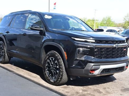 Used 2024 Chevrolet Traverse Z71 w/ Enhanced Driving Package image 11