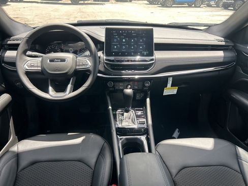 New 2025 Jeep Compass Latitude w/ Altitude Special Edition image 32