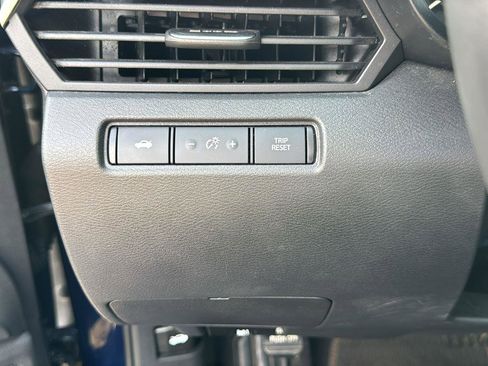 Used 2023 Nissan Altima 2.5 SR image 9