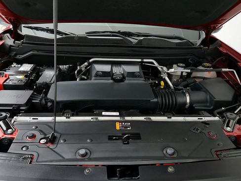 Certified 2024 GMC Canyon AT4 w/ AT4 Premium Package AWD/4WD image 25