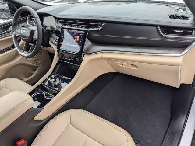 Used 2023 Jeep Grand Cherokee Limited AWD/4WD image 27
