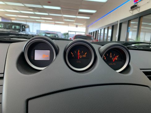 Used 2007 Nissan 350Z Touring w/ Cargo Convenience Pkg image 21