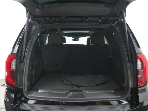 Used 2025 GMC Yukon XL Denali w/ Sun & Power Step Package AWD/4WD image 17