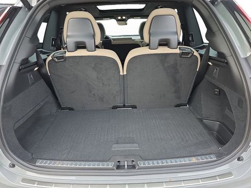 New 2026 Volvo XC90 B6 Plus w/ Protection Package Premier image 21