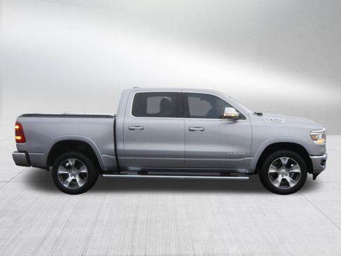 Used 2019 RAM 1500 Laramie AWD/4WD image 8