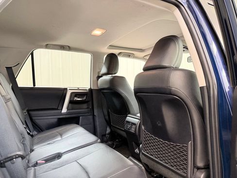 Used 2020 Toyota 4Runner Limited AWD/4WD image 31