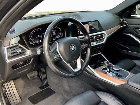 Used 2019 BMW 330i Sedan w/ Premium Package image 12