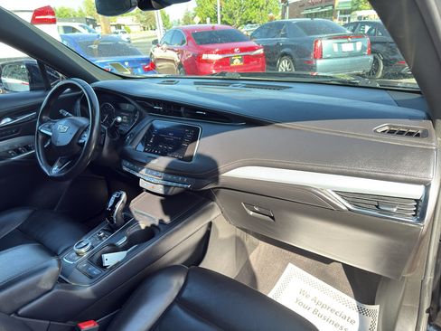 Used 2023 Cadillac XT4 Premium Luxury AWD/4WD image 19