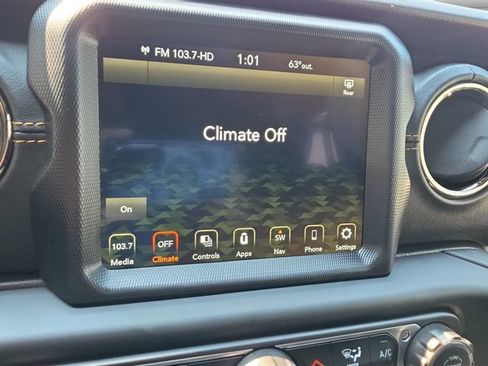 Used 2023 Jeep Wrangler Unlimited Sahara AWD/4WD image 20