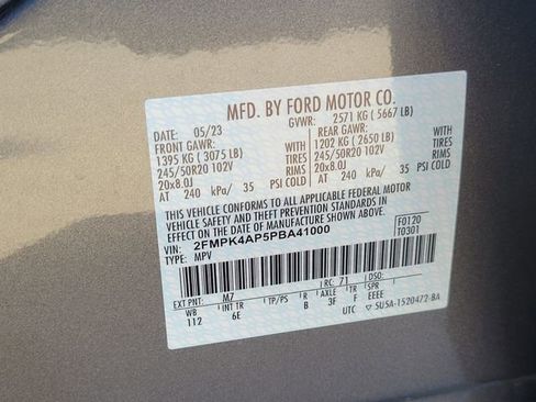 Used 2023 Ford Edge ST image 16