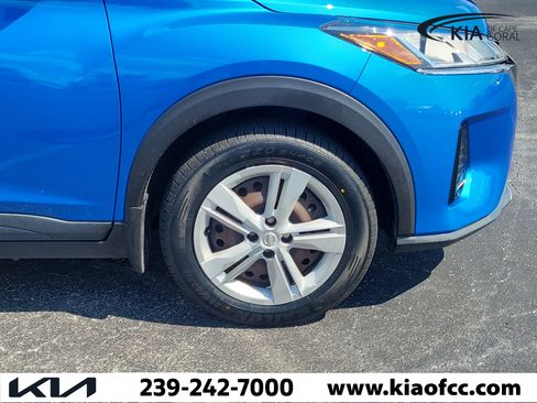 Used 2023 Nissan Kicks S FWD image 7