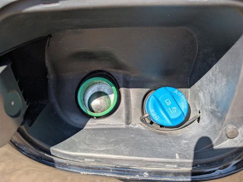 Used 2022 Chevrolet Silverado 1500 High Country w/ High Country Premium Package image 43