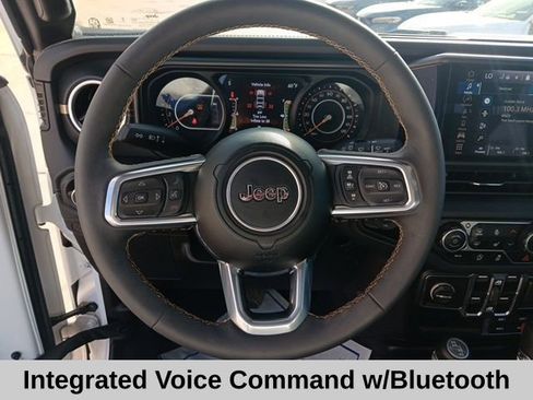 Used 2024 Jeep Wrangler Sahara w/ Technology Group image 11