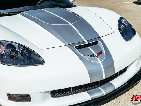 Used 2013 Chevrolet Corvette Z06 w/ 3LZ Preferred Equipment Group RWD image 27