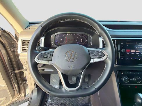 Used 2022 Volkswagen Atlas SEL image 38