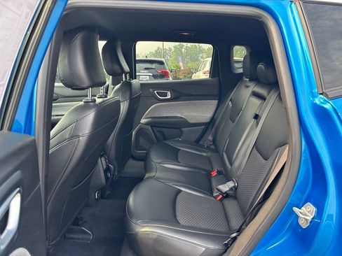 Used 2024 Jeep Compass Latitude AWD/4WD image 13
