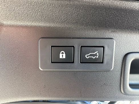 Used 2026 Subaru Outback Touring XT w/ Touring Package image 9