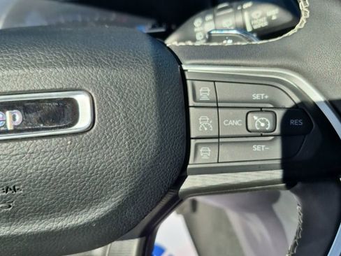 Certified 2023 Jeep Grand Cherokee L Laredo AWD/4WD image 41