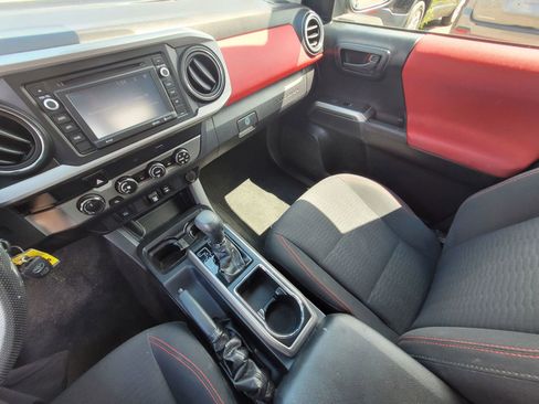 Used 2019 Toyota Tacoma 4x4 Double Cab image 28