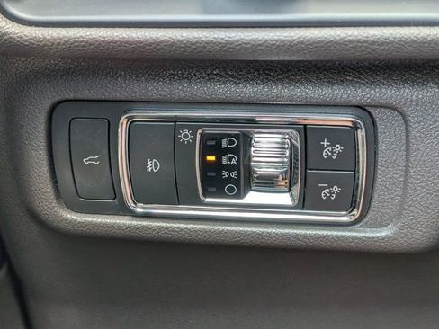 Used 2020 Lincoln Corsair Reserve w/ Equipment Group 201A FWD image 24