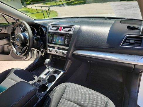 Used 2019 Subaru Outback 2.5i AWD/4WD image 38