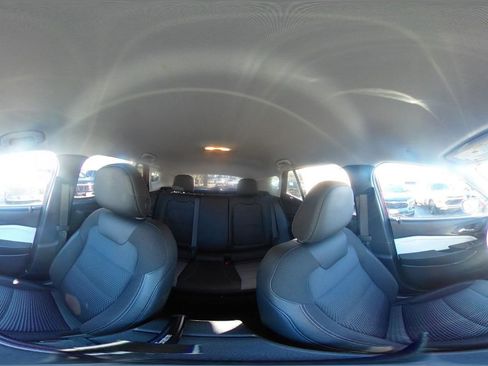 Used 2025 Chevrolet Trax LT w/ LT Convenience Package image 36