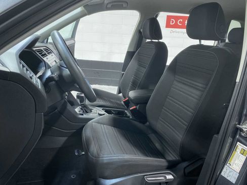 Used 2022 Volkswagen Tiguan S image 11