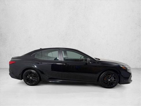 Used 2025 Toyota Camry SE FWD image 2