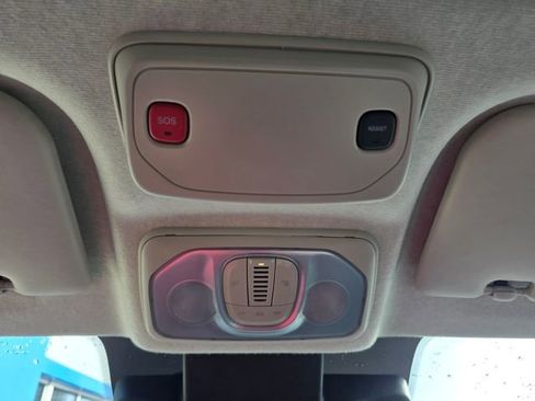 Used 2025 RAM ProMaster 2500 w/ Quick Order Package 22G SLT FWD image 19
