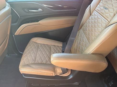 Used 2021 Cadillac Escalade Premium Luxury w/ Performance Package RWD image 28