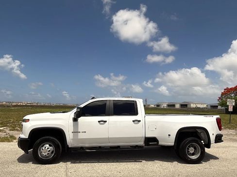 Used 2024 Chevrolet Silverado 3500 W/T w/ WT Convenience Package AWD/4WD image 2