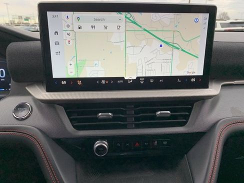 Used 2025 Ford Explorer ST-Line image 18