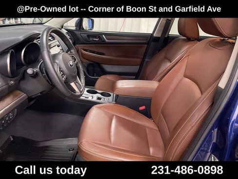 Used 2017 Subaru Outback 3.6R Touring AWD/4WD image 14