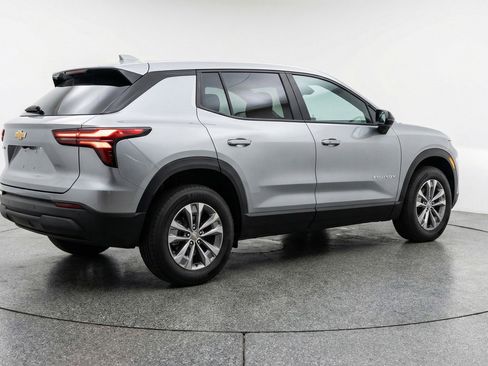 Used 2025 Chevrolet Equinox LT image 9