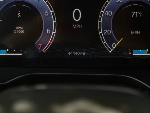 Used 2023 Jeep Grand Cherokee L Summit AWD/4WD image 3