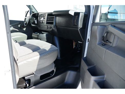 Used 2017 Chevrolet Express 2500 LS image 18
