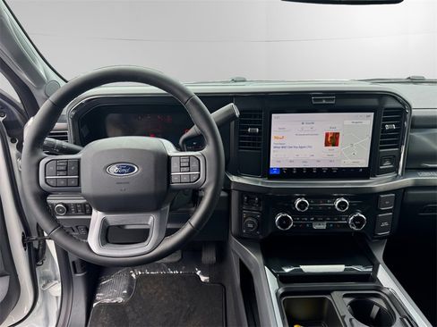 Certified 2025 Ford F250 Lariat w/ Chrome Package image 10