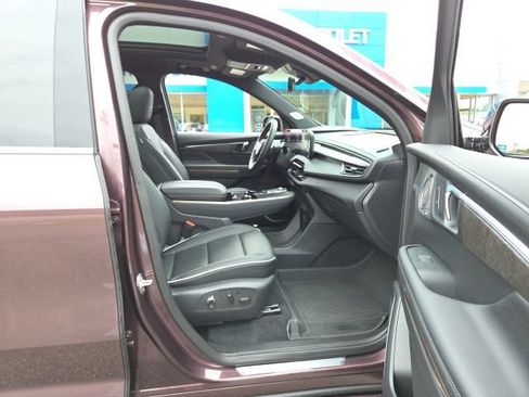 Used 2025 Buick Enclave Avenir w/ Super Cruise Package AWD/4WD image 55
