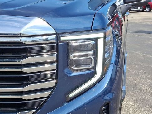 Certified 2023 GMC Sierra 1500 SLT w/ SLT Premium Package AWD/4WD image 11
