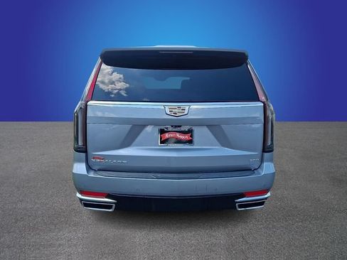 Used 2023 Cadillac Escalade ESV Premium Luxury AWD/4WD image 6