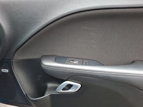 Used 2023 Dodge Challenger SXT w/ Blacktop Package image 10